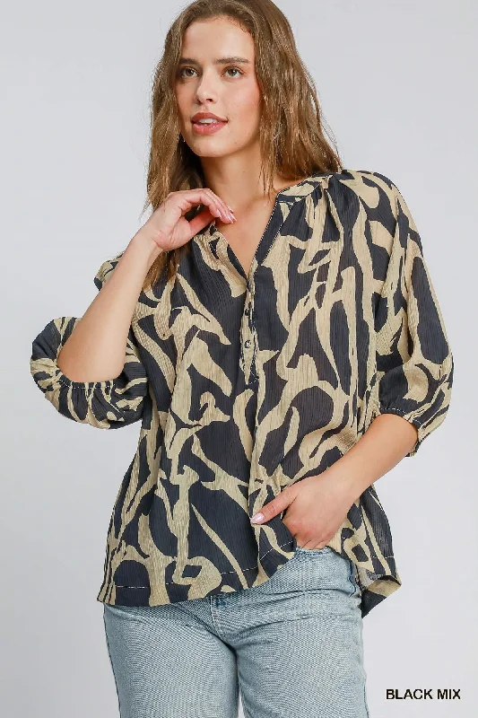 Weekend Deals That Amaze Umgee Abstract Top in Black Mix