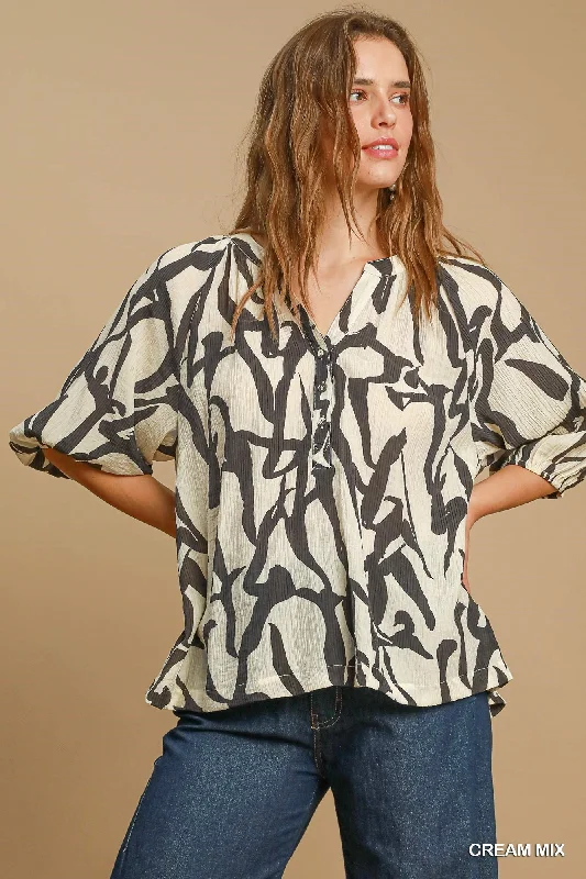 Extra Discount Umgee Abstract Top in Cream Mix