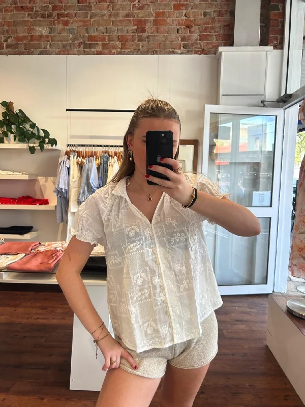 Don't Miss Jena Short Sleeve Top in Texture White Cotton