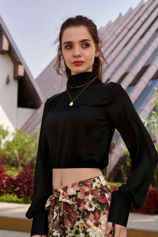 Seasonal Clearance Black Pullover Elasticated Crop Top