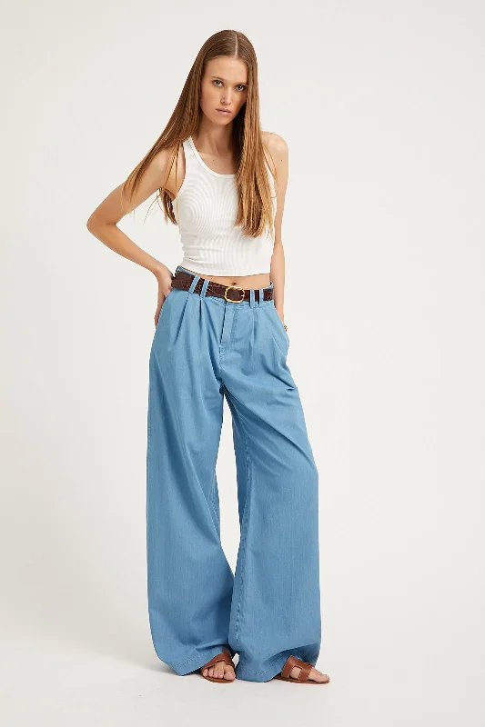 Take Advantage Chambray Pleated Trouser