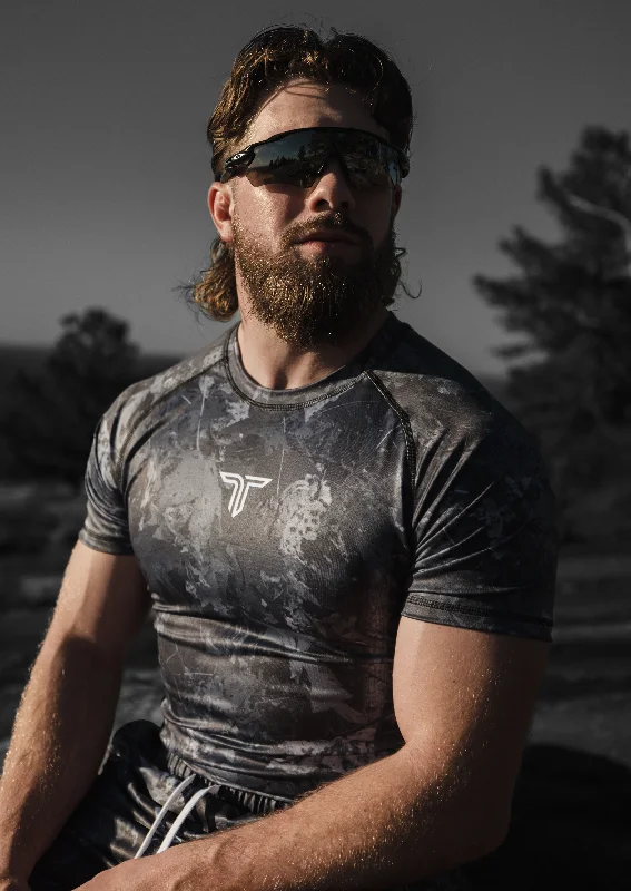 Blackout Hunter Camo Short-Sleeve Rashguard