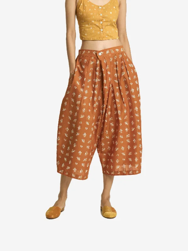 Must-Have Deals "Bunga Pencar" - Two Buttons Midi Pants