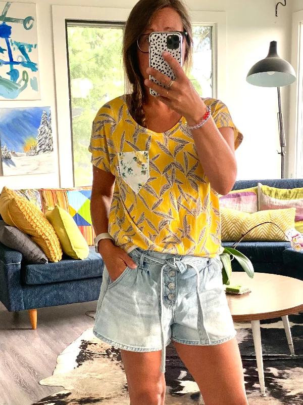 Huge Savings ReLoved T - Lg