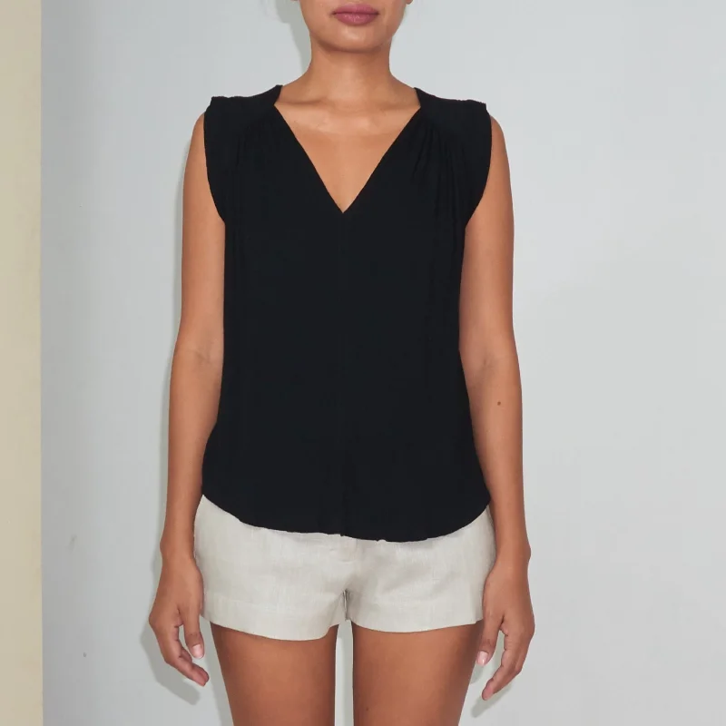 Weekend Shopping Made Better TRANSIT SLEEVELESS TOP - Crinkled Rayon | Black