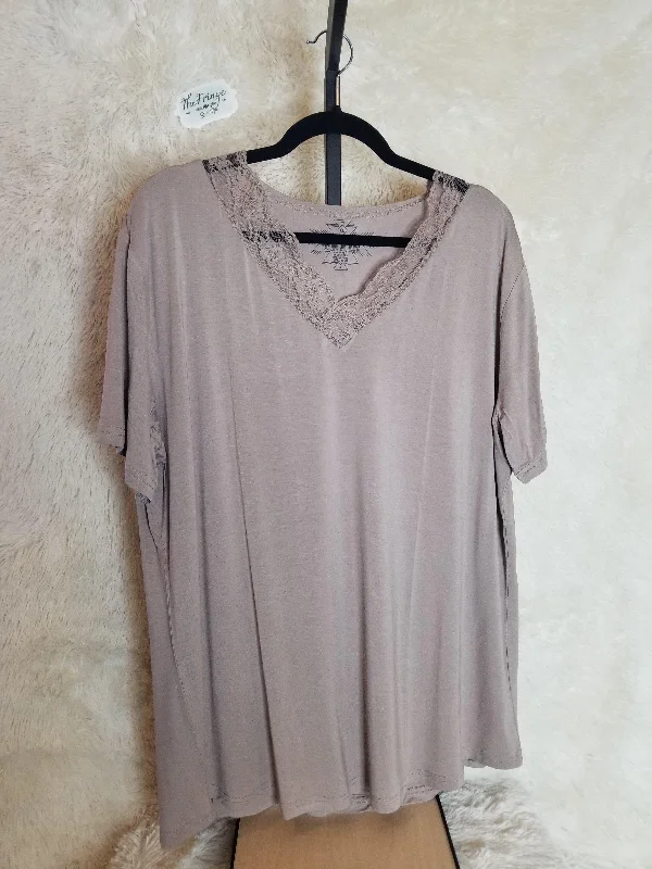 Stock Clearance Very Fave V-neck Taupe