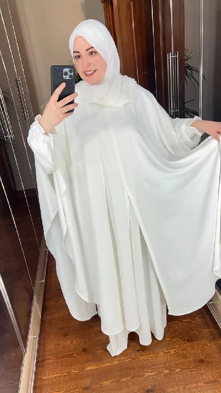 Reduced Rates White cloak Set