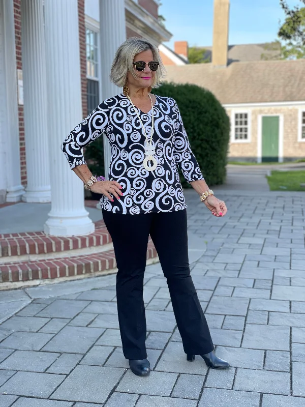 Weekend Special INFINITY CHIC V NECK