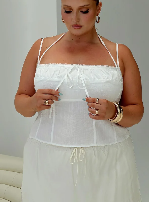 Weekend Savings Spree Trynia Top White Curve