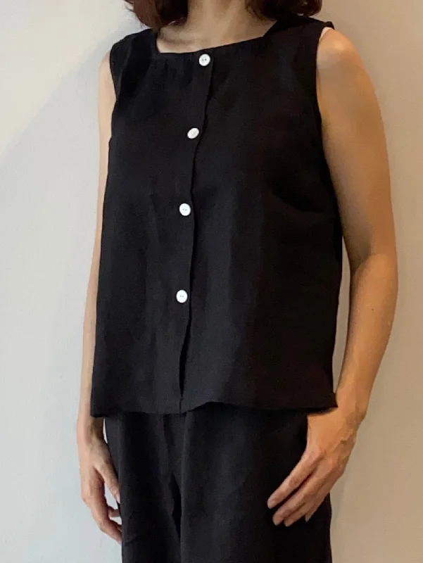 Make Your Weekend Count with Savings Linen Sleeveless Top (Black)
